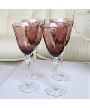verres violets a vin