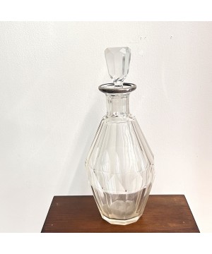 Elégante carafe en verre