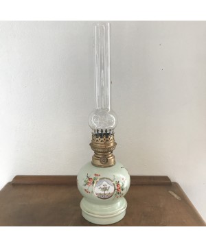 LAMPE A PÉTROLE