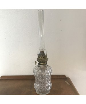 LAMPE A PÉTROLE  EN VERRE