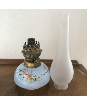 LAMPE A PETROLE BLEUE