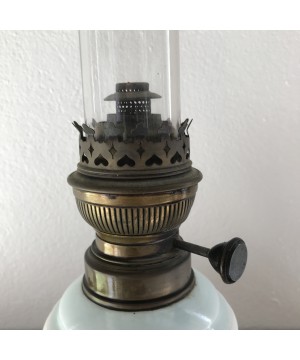 LAMPE A PÉTROLE
