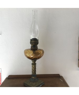 LAMPE A PÉTROLE