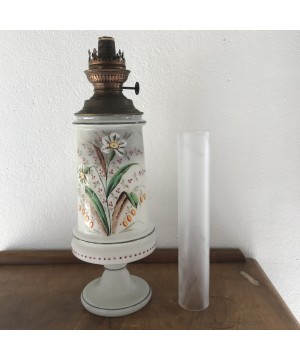 LAMPE A PÉTROLE