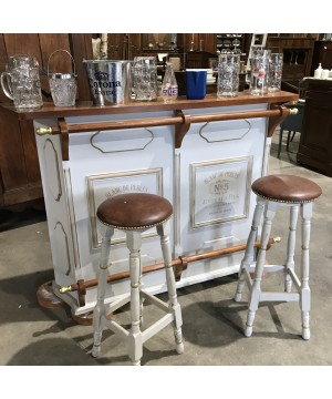 BAR ET TABOURETS PATINÉS