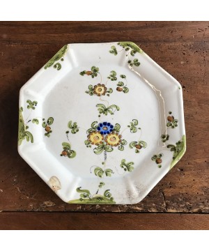 ASSIETTE EN FAÏENCE
