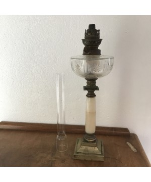 LAMPE A PÉTROLE