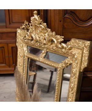 Miroir ancien en bois doré