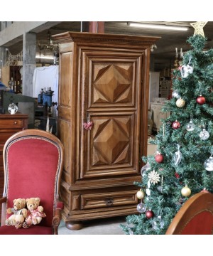 Homme debout d'époque Louis...